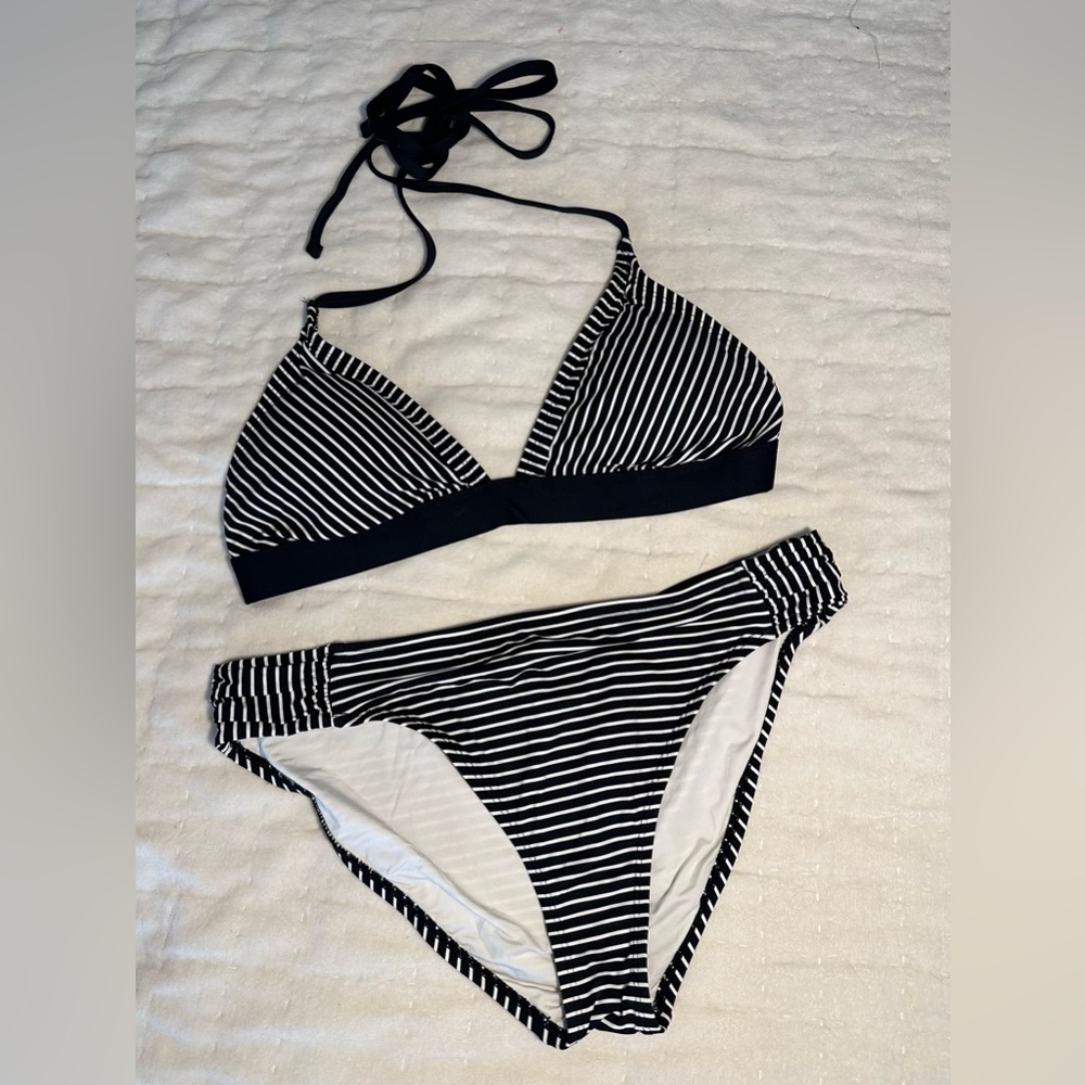 ⭐️SALE⭐️ La Blanca Striped Black and White Halter Bikini Set - Size 12